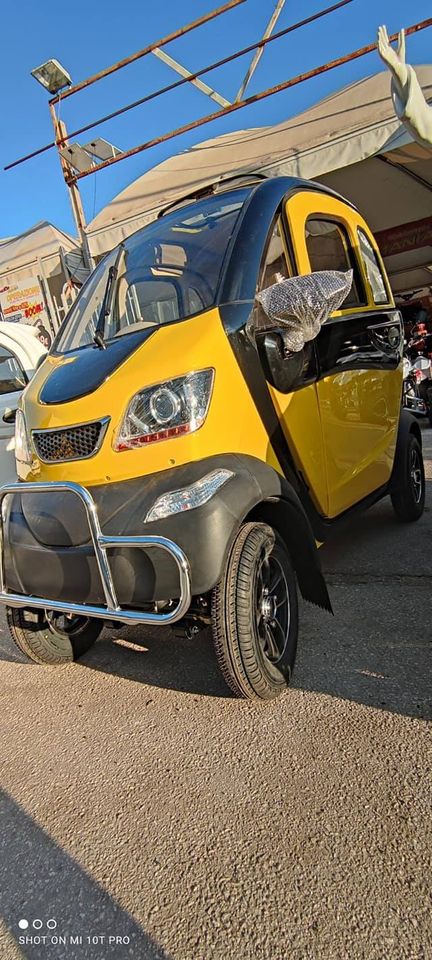 Scooter Cabinato Nuvola - immagine 3