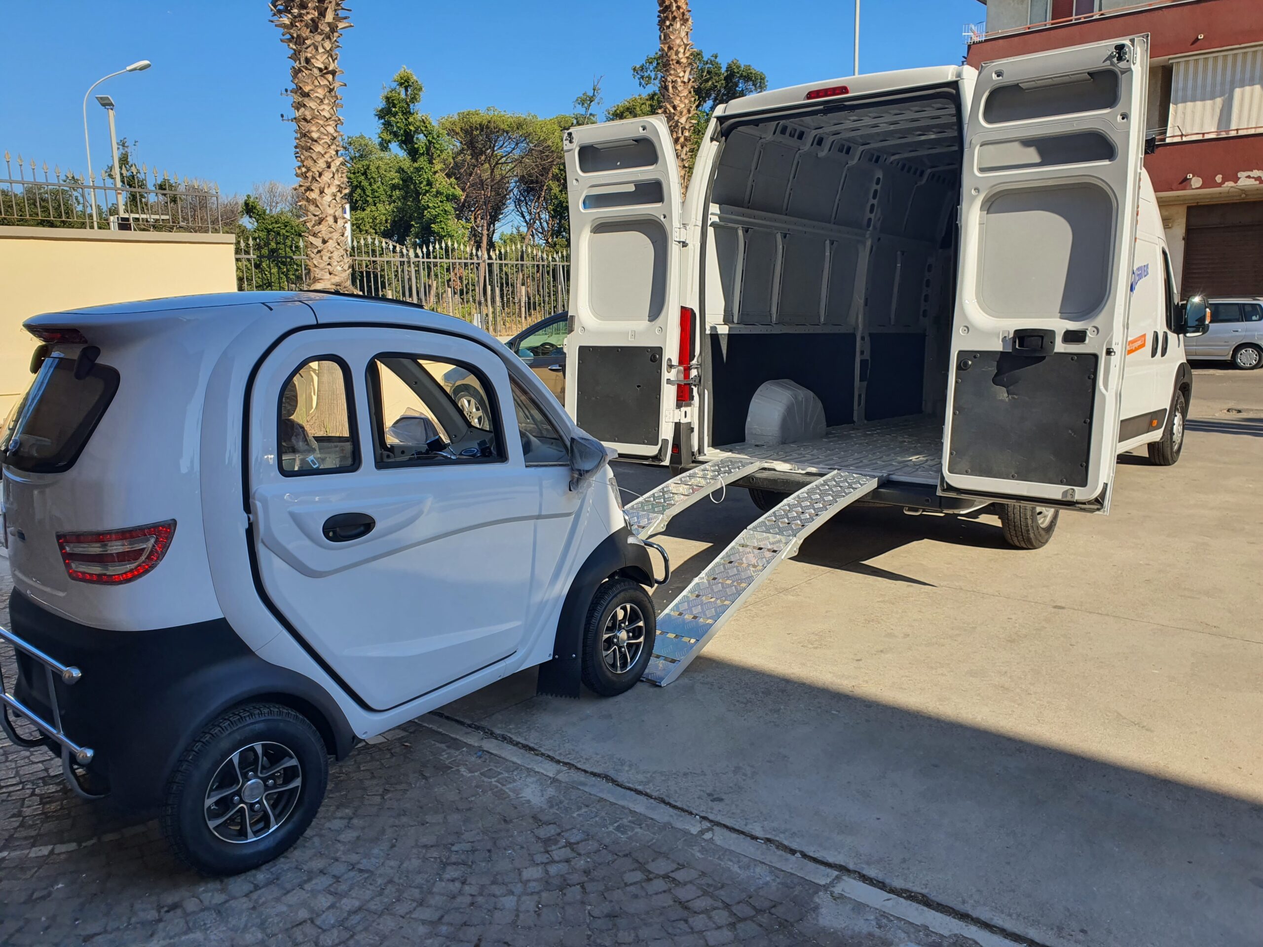 Scooter Cabinato Nuvola - immagine 44