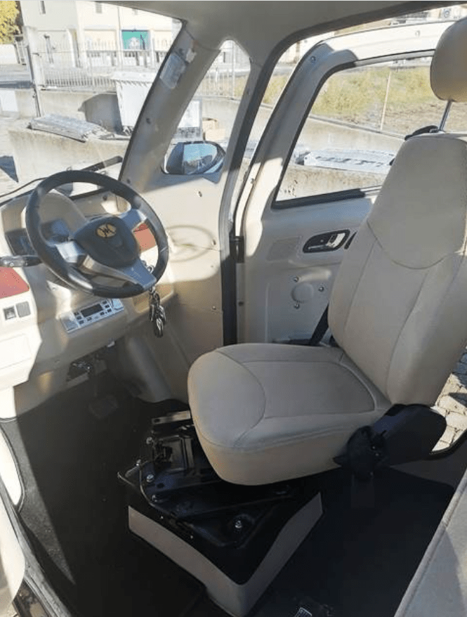 Scooter Scirocco cabinato mini car senza patente - immagine 11