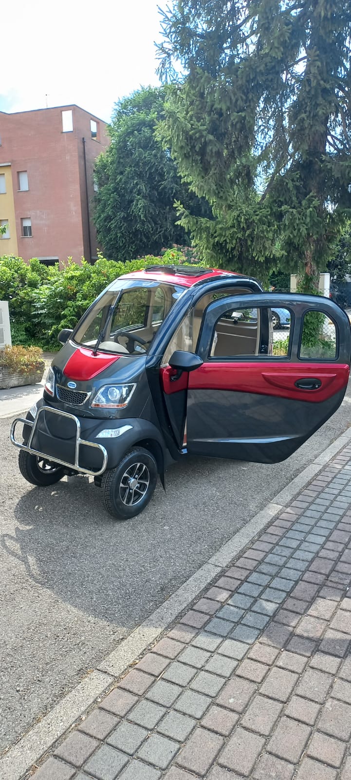 Scooter Cabinato Nuvola - immagine 39