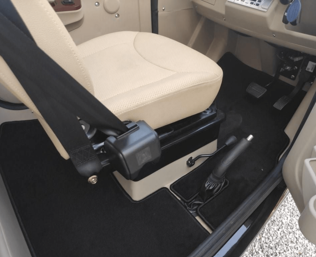 Scooter Scirocco cabinato mini car senza patente - immagine 23
