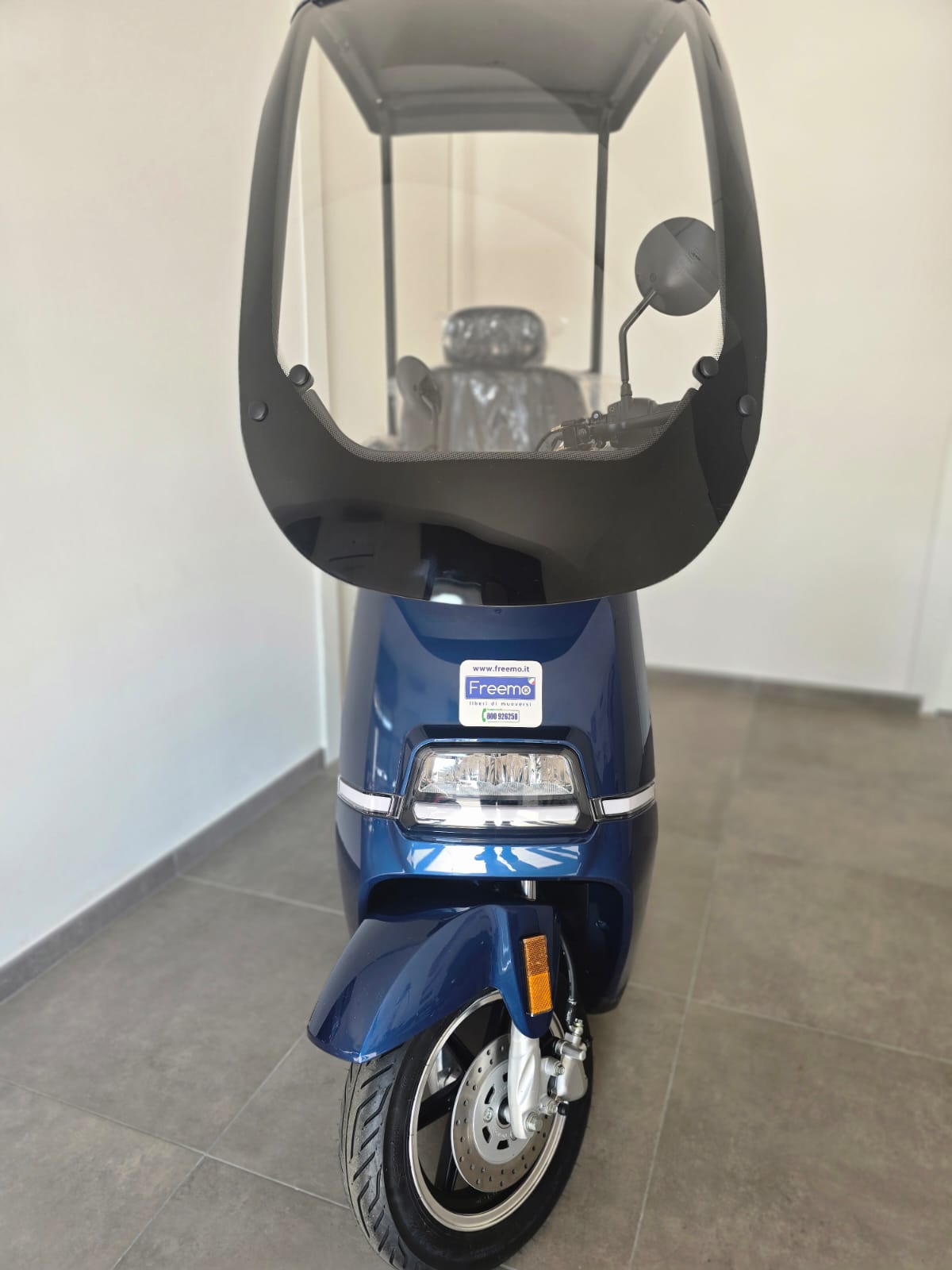Scooter Freddy con Tettuccio e Parabrezza - immagine 10